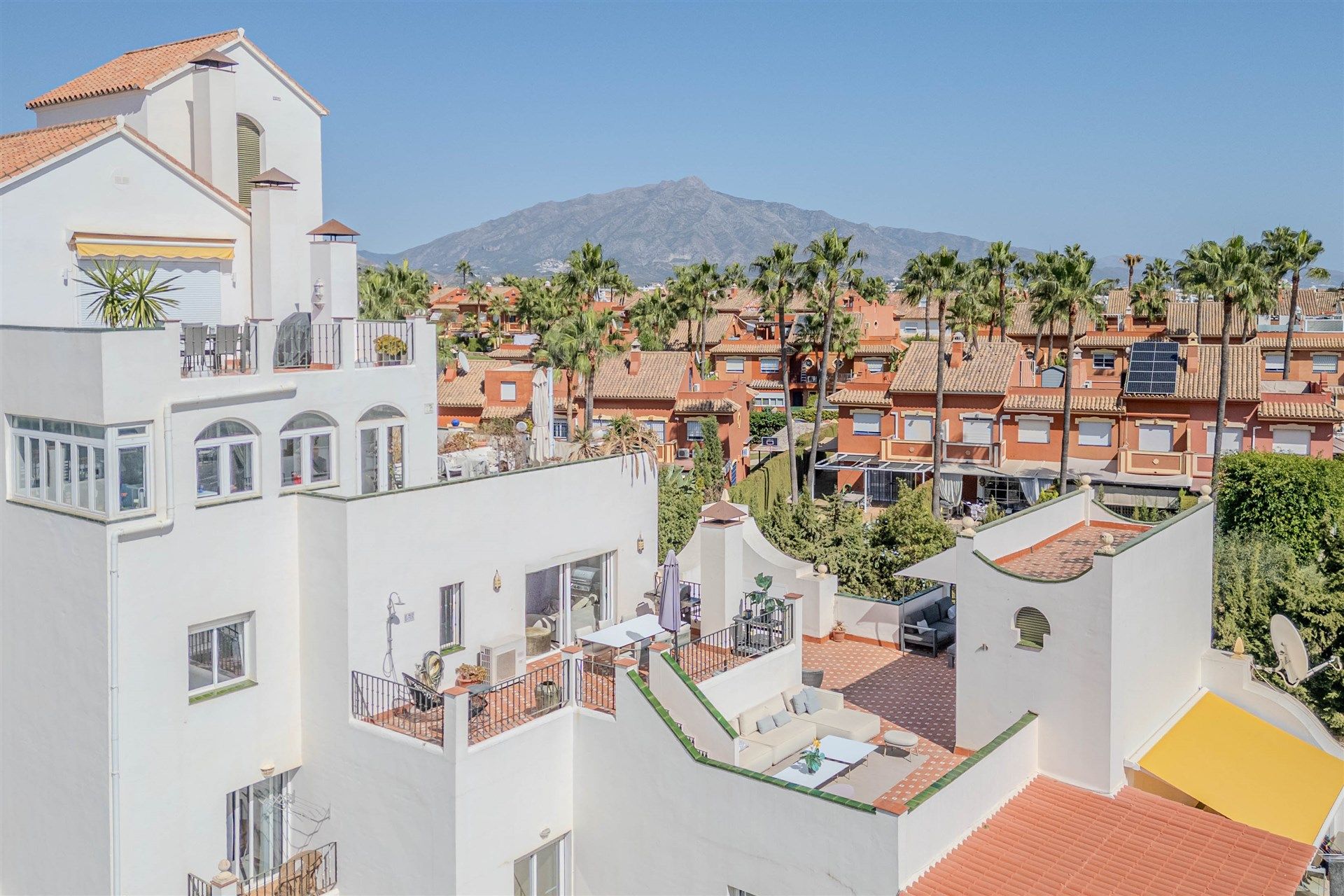 Exterior view of Apartment for sale in Estepona