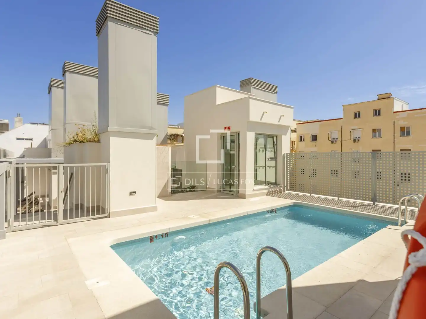 Swimming pool of Flat for rent in Madrid  with Air Conditioner, Heating and Parquet flooring