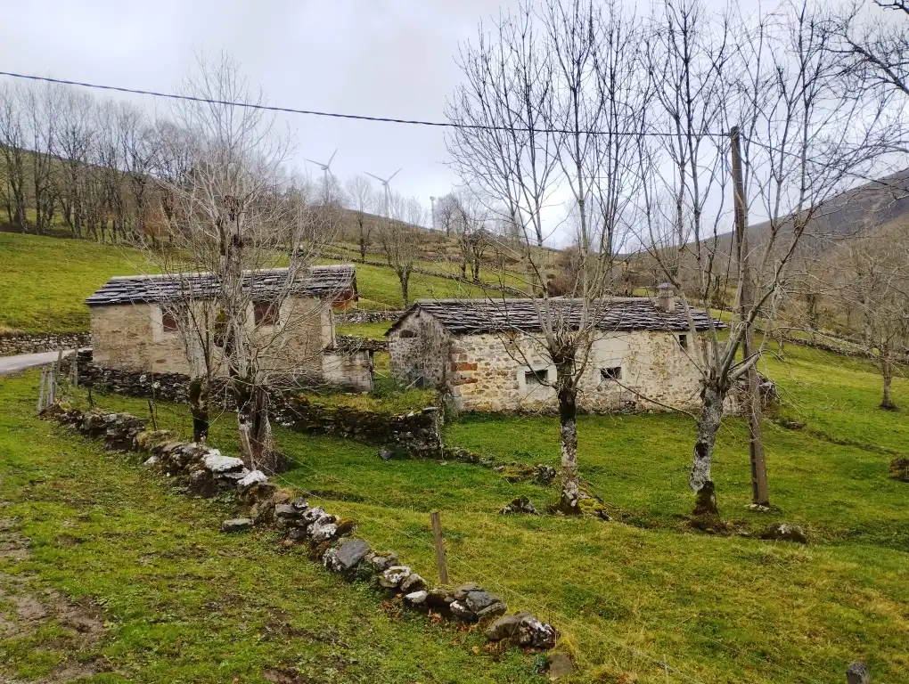 Casa amb terrassa en venda a Lugar la Sia 22, imagen 2
