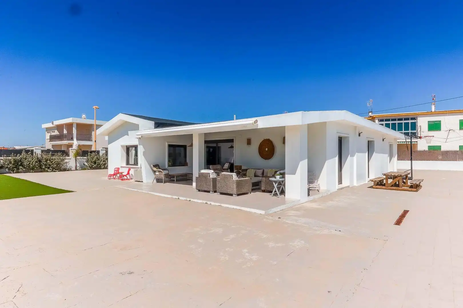 Vista exterior de Casa o chalet en venta en Punta Umbría con Aire acondicionado, Calefacción y Jardín privado