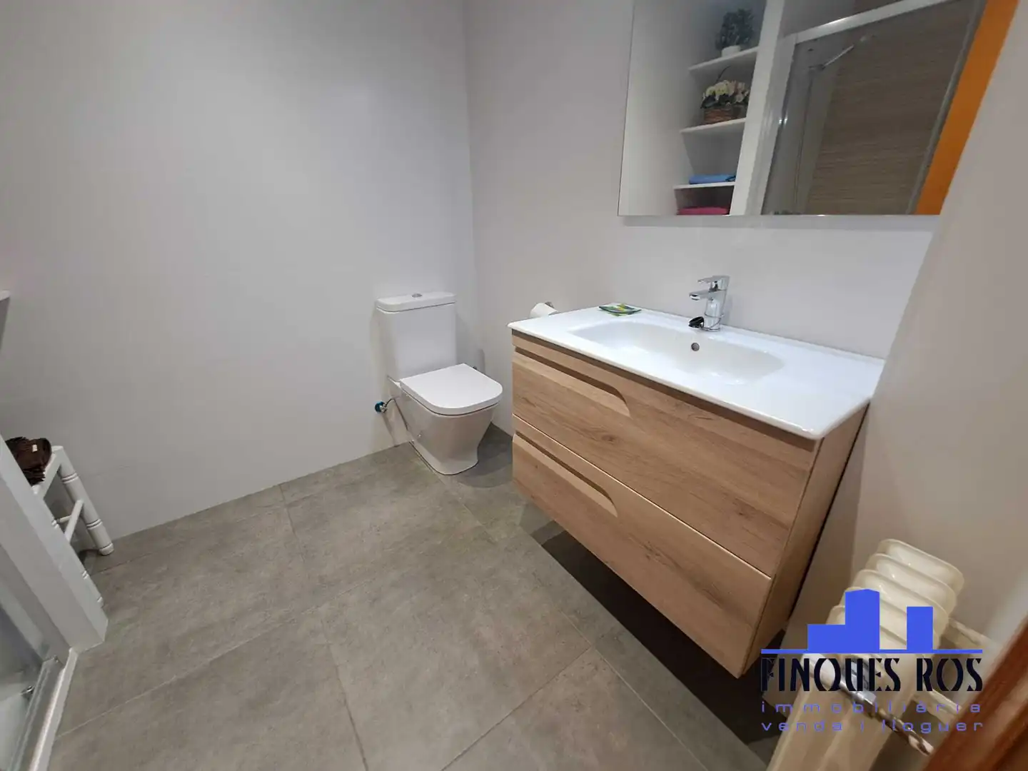 Badezimmer von Wohnung zur Miete in Vinaròs mit Möbliert und Haustechnik