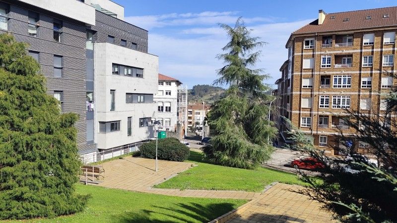 Vista exterior de Pis en venda en Pravia amb Calefacció