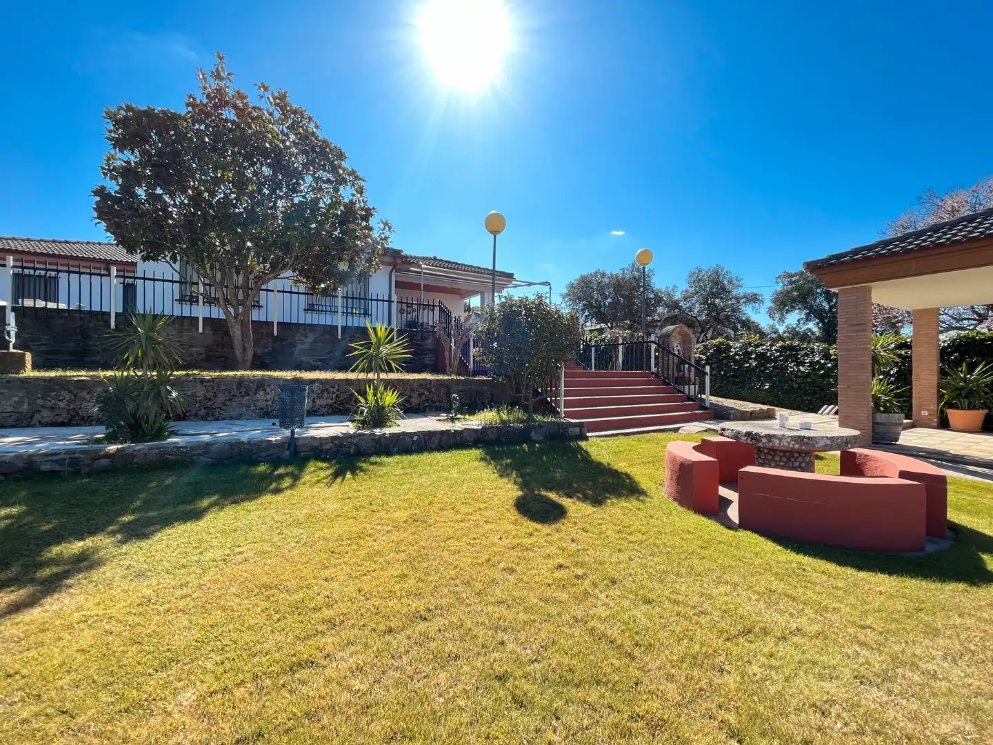 Detached house with pool for sale in N/A
