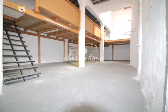 Edificio en Venta en Plaça dels Patins