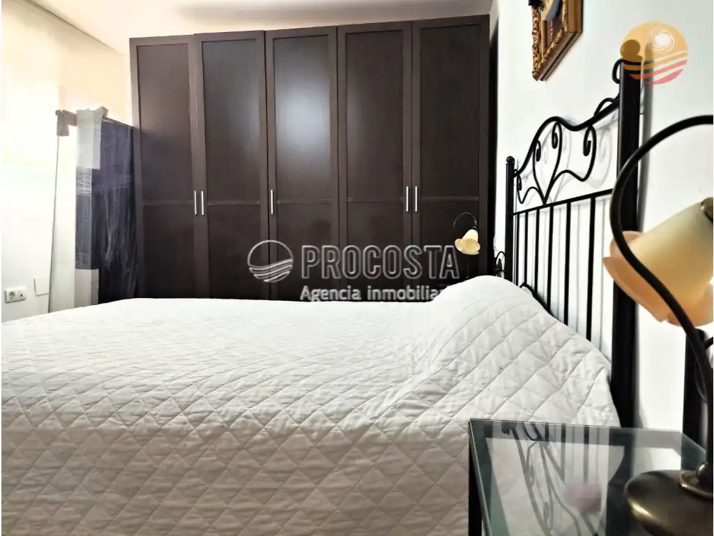 Habitación de Casa adosada en venta en Almuñécar con Aire acondicionado, Jardín privado y Terraza