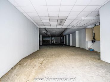 Local comercial en venta en Carballo