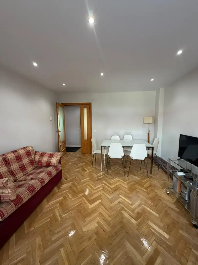 Esszimmer von Wohnung zur Miete in Madrid mit Heizung, Privatgarten und Parkett