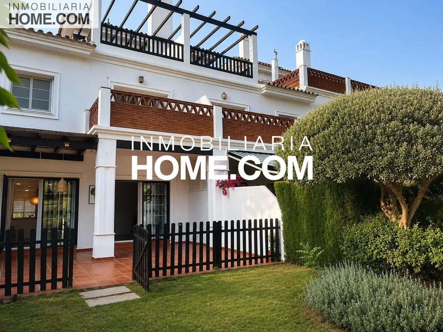 Adosado con terraza en venta en Avenida Lauro Golf, imagen 2
