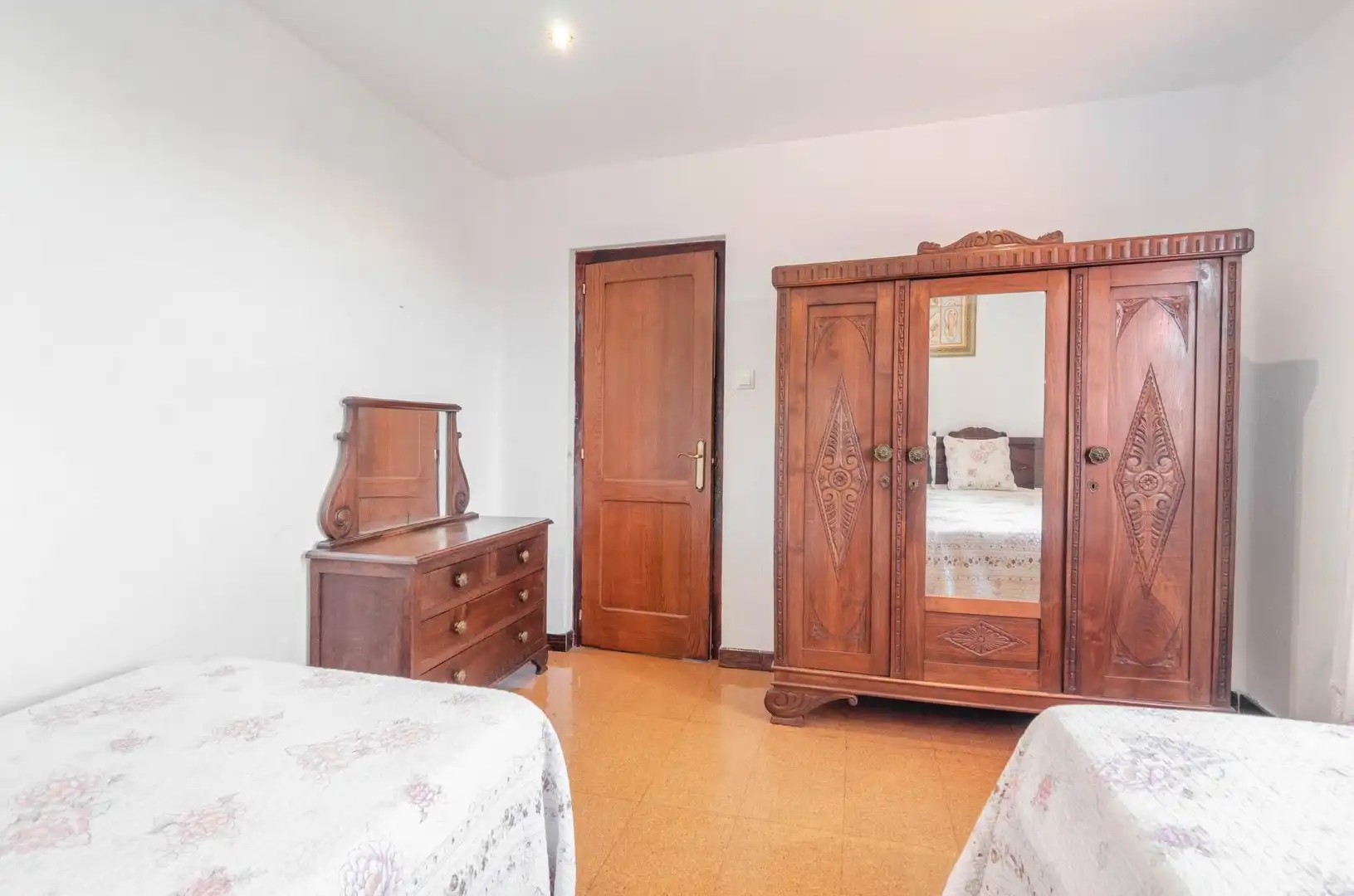 Dormitori de Casa o xalet en venda en Siero amb Calefacció, Jardí privat i Moblat