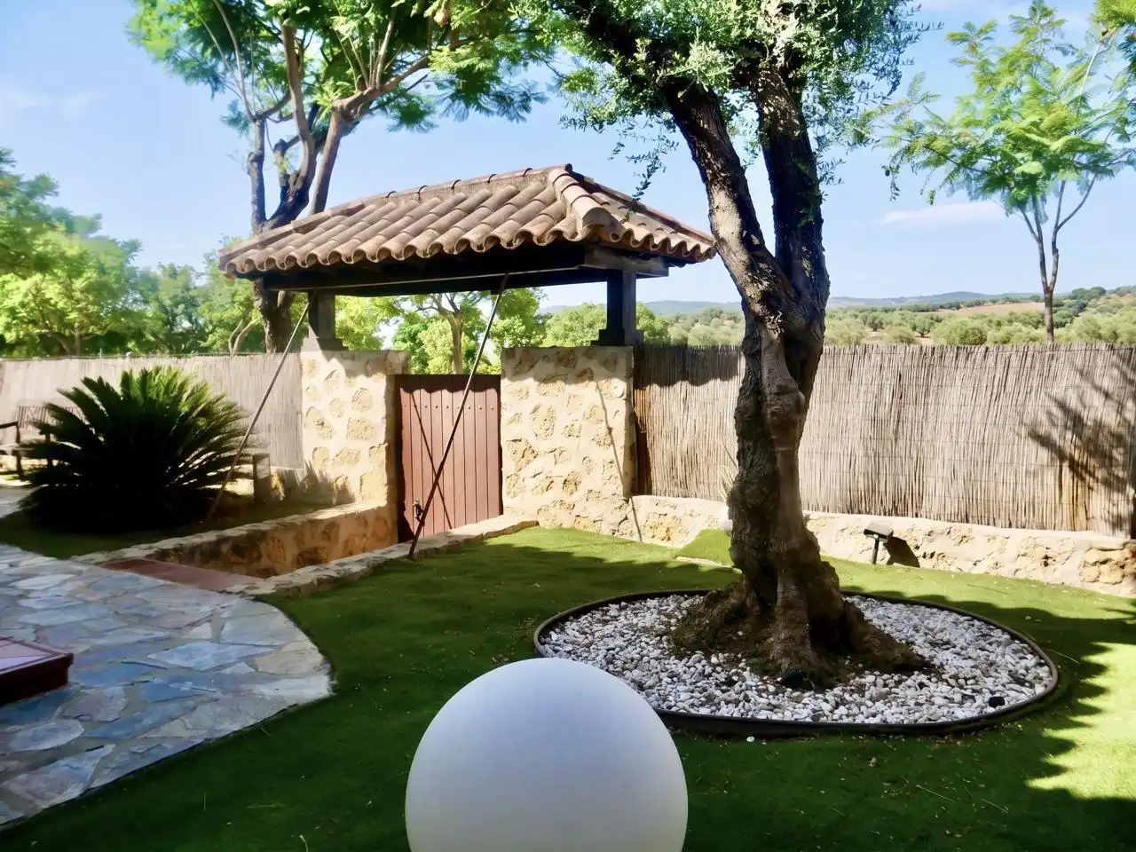 Jardí de Casa o xalet en venda en Montequinto amb Aire condicionat, Jardí privat i Terrassa