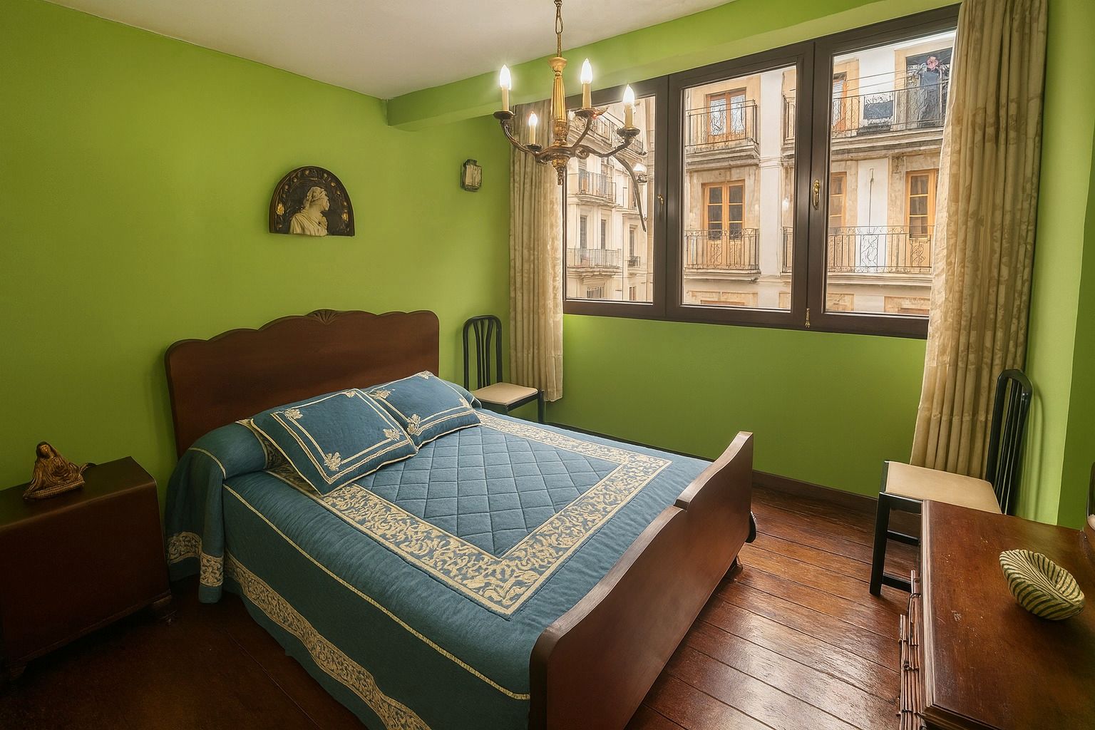 Dormitori de Casa adosada en venda en Ampuero amb Jardí privat i Moblat