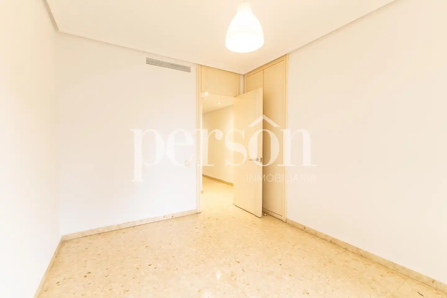 Bedroom of Flat for rent in El Pla del Real