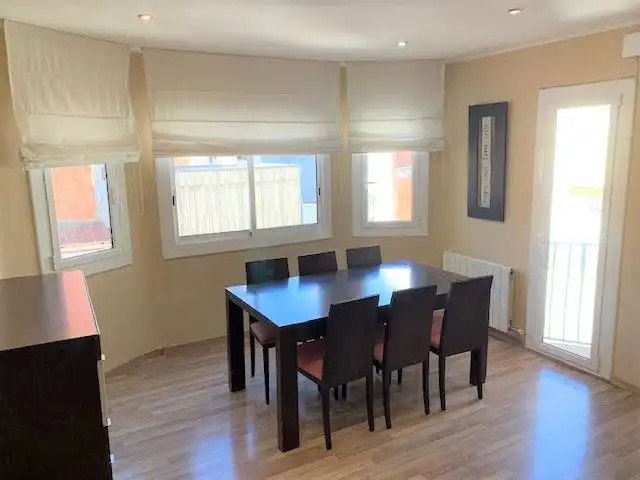 Dining room of Attic for rent in L'Hospitalet de Llobregat  with Air Conditioner, Heating and Parquet flooring