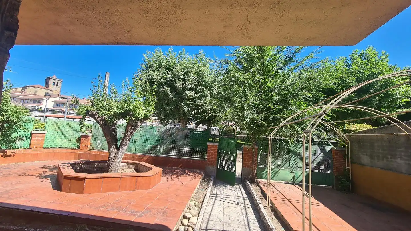 Terrace of Houses for sale in La Adrada   with Private garden