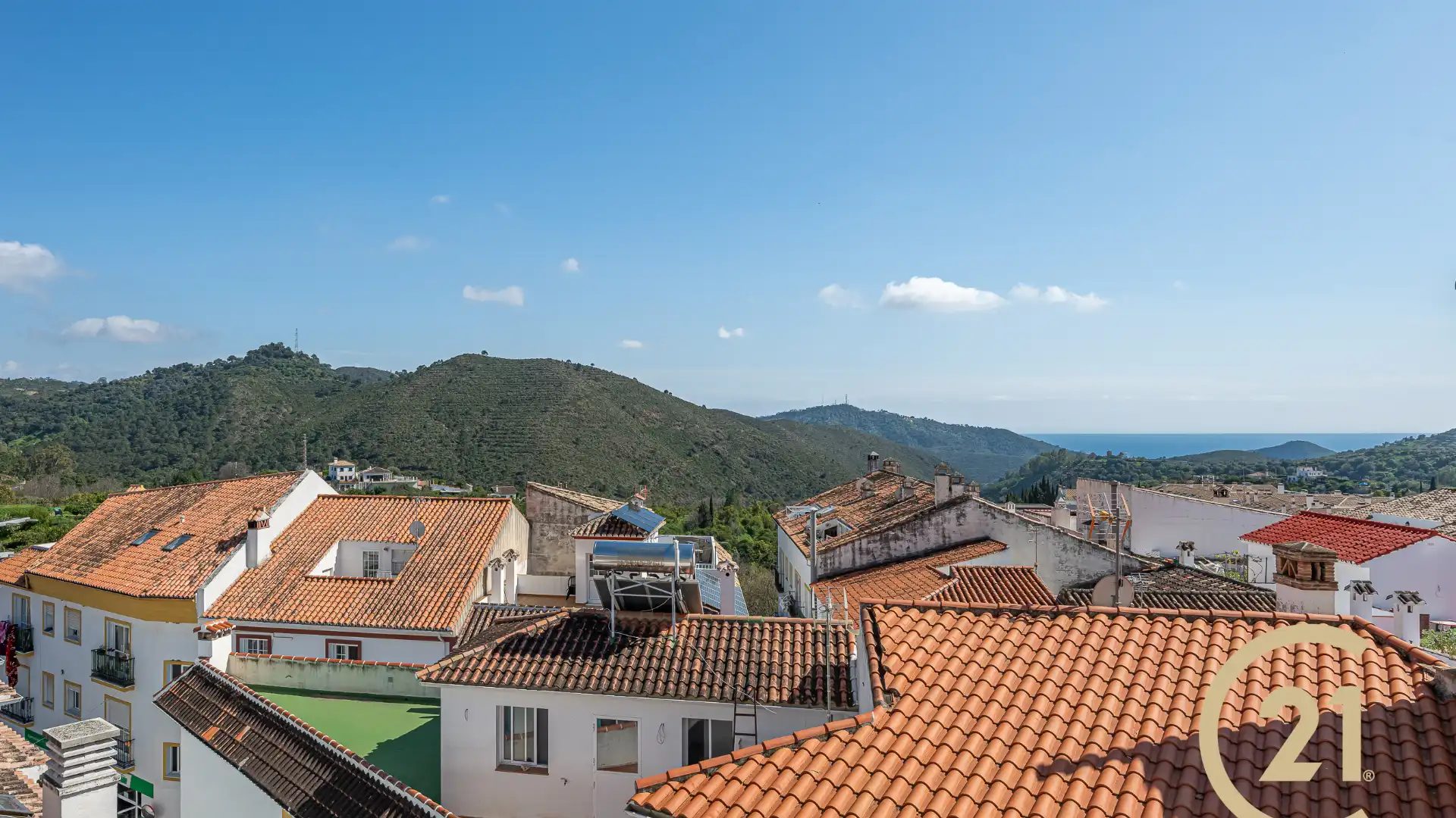 Vista exterior de Àtic en venda en Ojén amb Parquet, Moblat i Forn