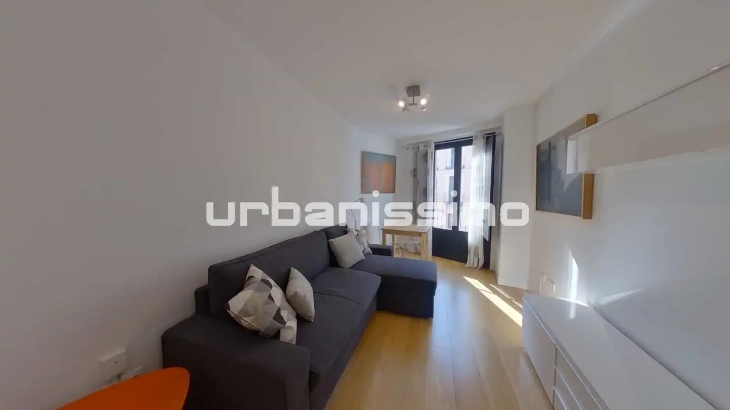 Sala de estar de Apartamento de alquiler en Madrid con Aire acondicionado, Calefacción y Amueblado