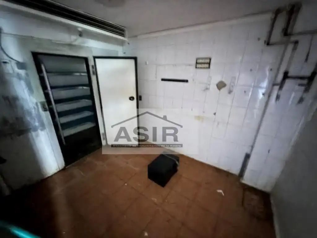 Local en venta en Alzira