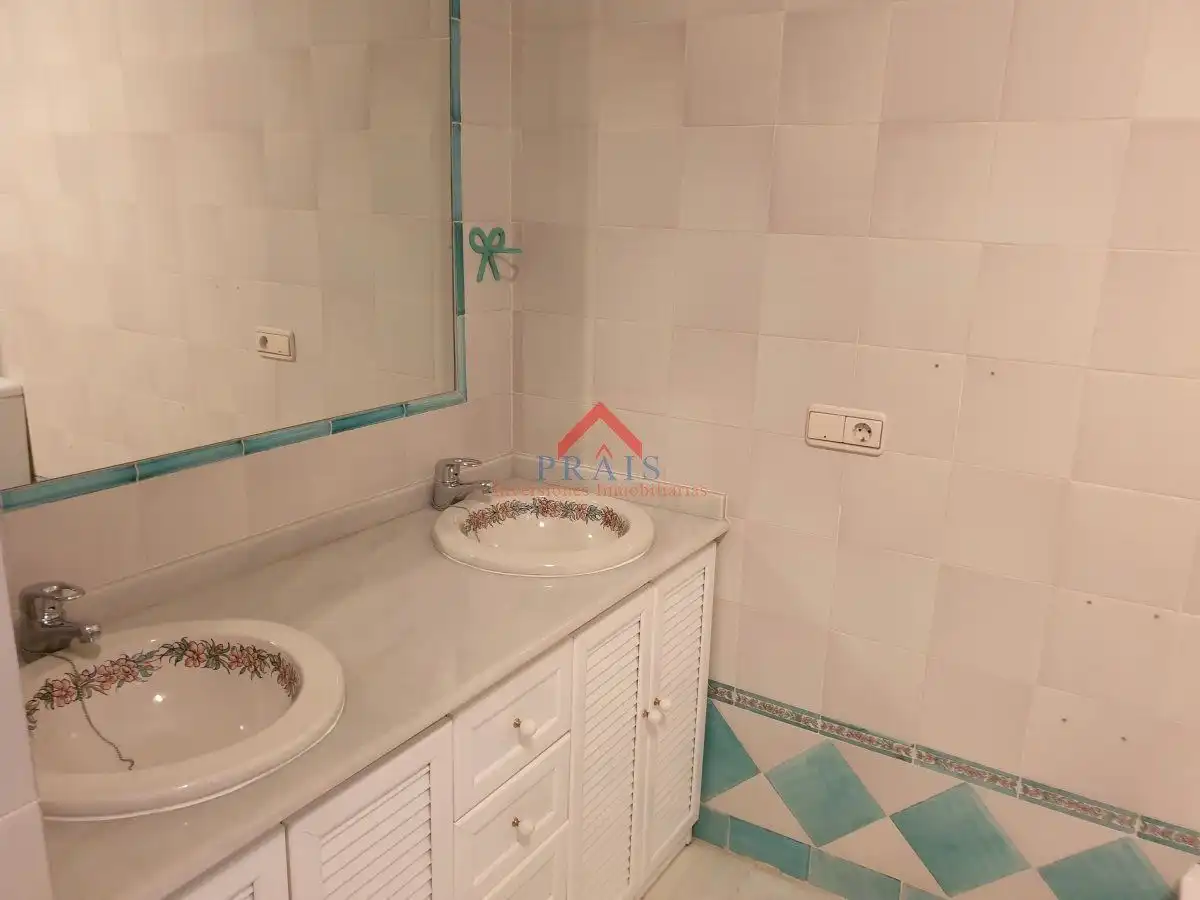 Baño de Casa o chalet de alquiler en Utrera con Aire acondicionado, Terraza y Trastero