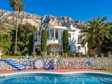 Casa con piscina en venta en El Montgó