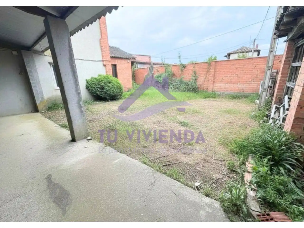 Casa o xalet en venda en Pedrosa de la Vega amb Jardí privat
