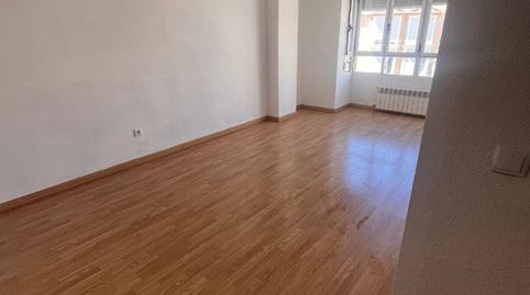 Foto 3 de Piso en venta en Avenida de la Alcarria, Centro, Azuqueca de Henares