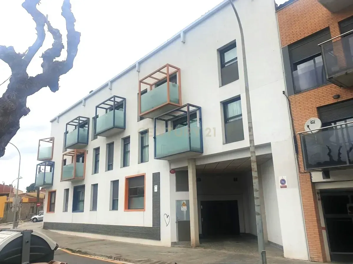 Exterior view of Garage for sale in Rubí