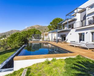 Vista exterior de Casa o xalet en venda en Pau amb Aire condicionat, Terrassa i Piscina