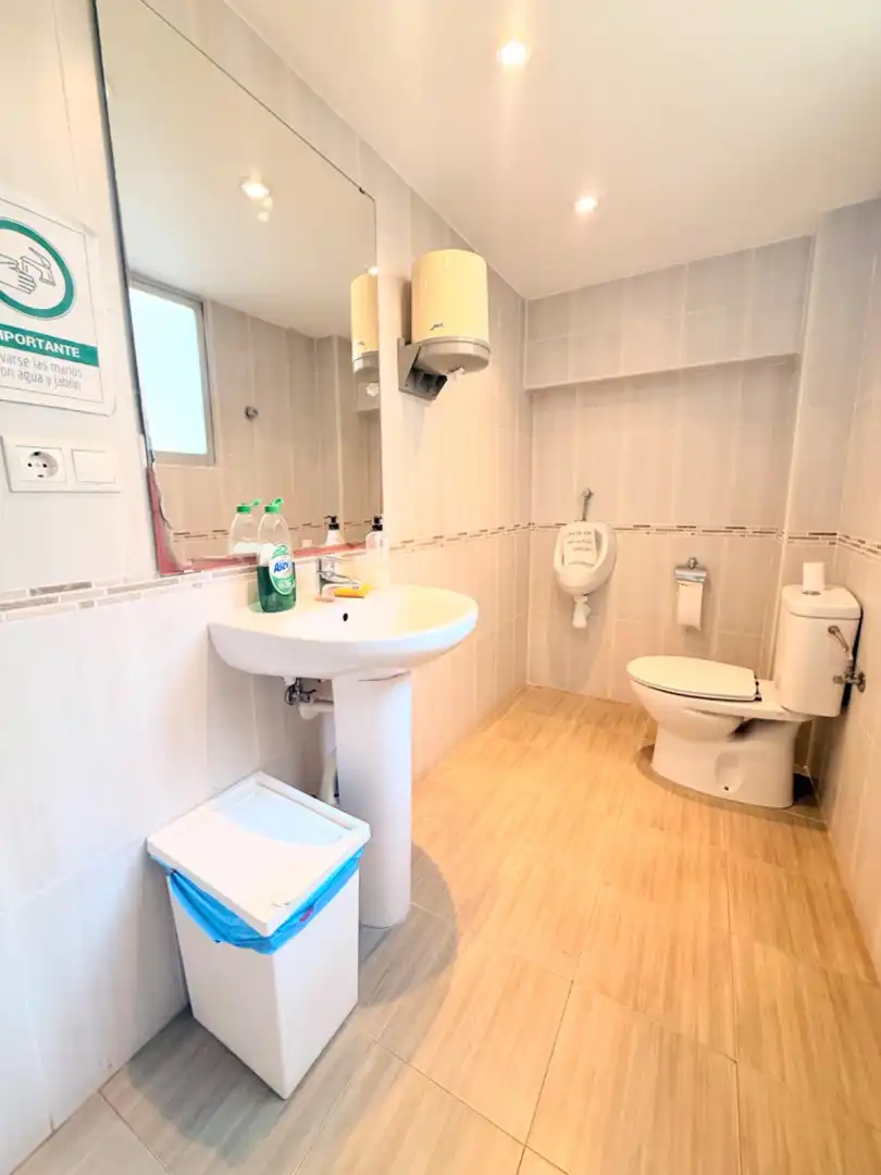 Baño de Oficina en venta en Cullera con Aire acondicionado y Amueblado