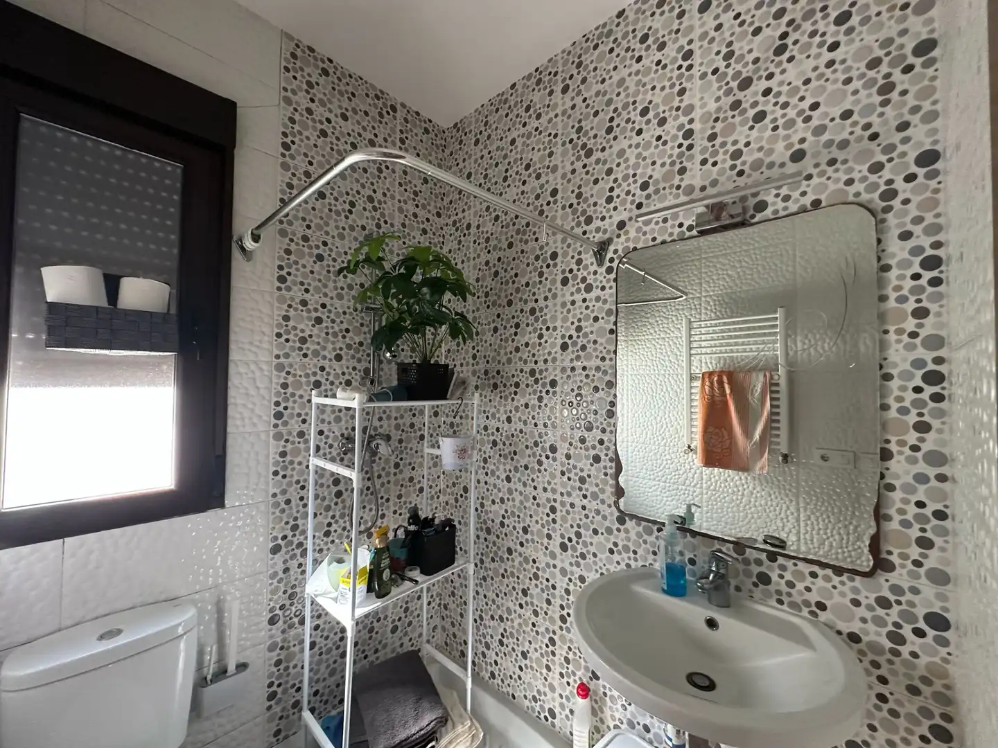 Bathroom of Houses for sale in Mengabril  with Air Conditioner, Heating and Swimming Pool