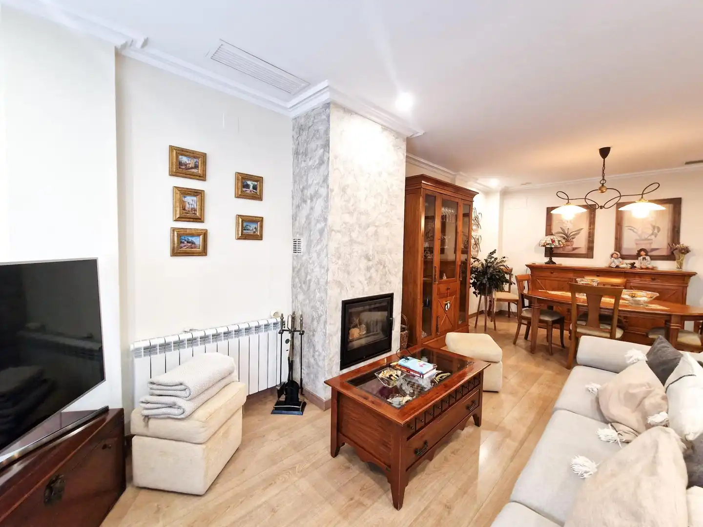 Living room of Houses for sale in Elche / Elx  with Air Conditioner, Heating and Private garden