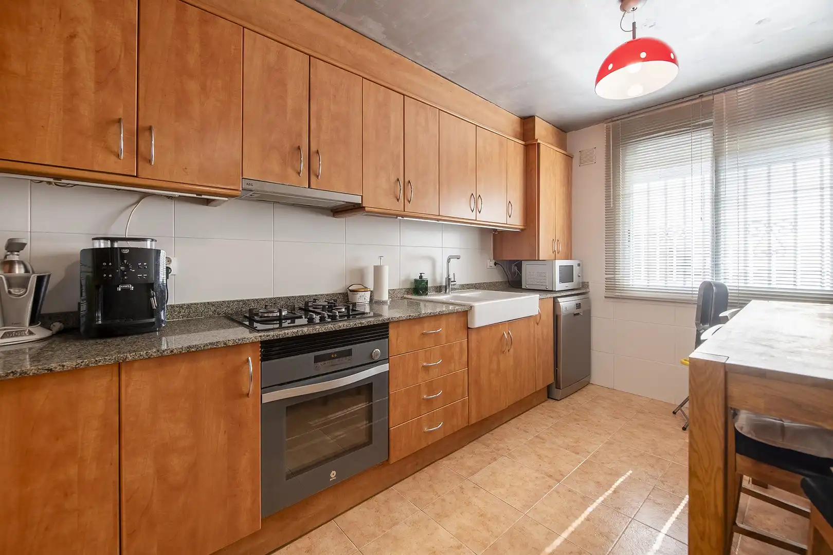Cocina de Casa adosada en venta en Sant Julià de Ramis con Aire acondicionado, Calefacción y Terraza