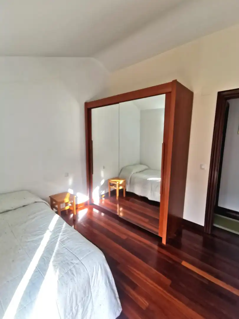 Habitación de Ático en venta en Castro-Urdiales con Calefacción, Terraza y Trastero