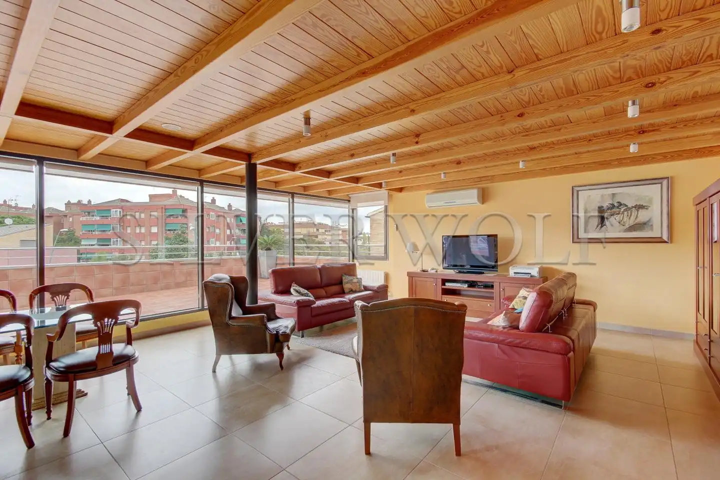 Sala d'estar de Casa o xalet en venda en Viladecans amb Aire condicionat, Calefacció i Jardí privat