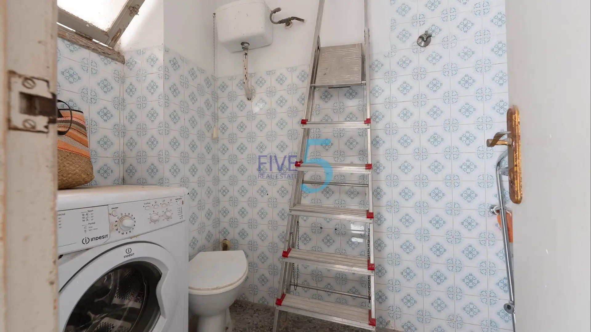 Bathroom of Flat for sale in Elche / Elx  with Furnished and Balcony