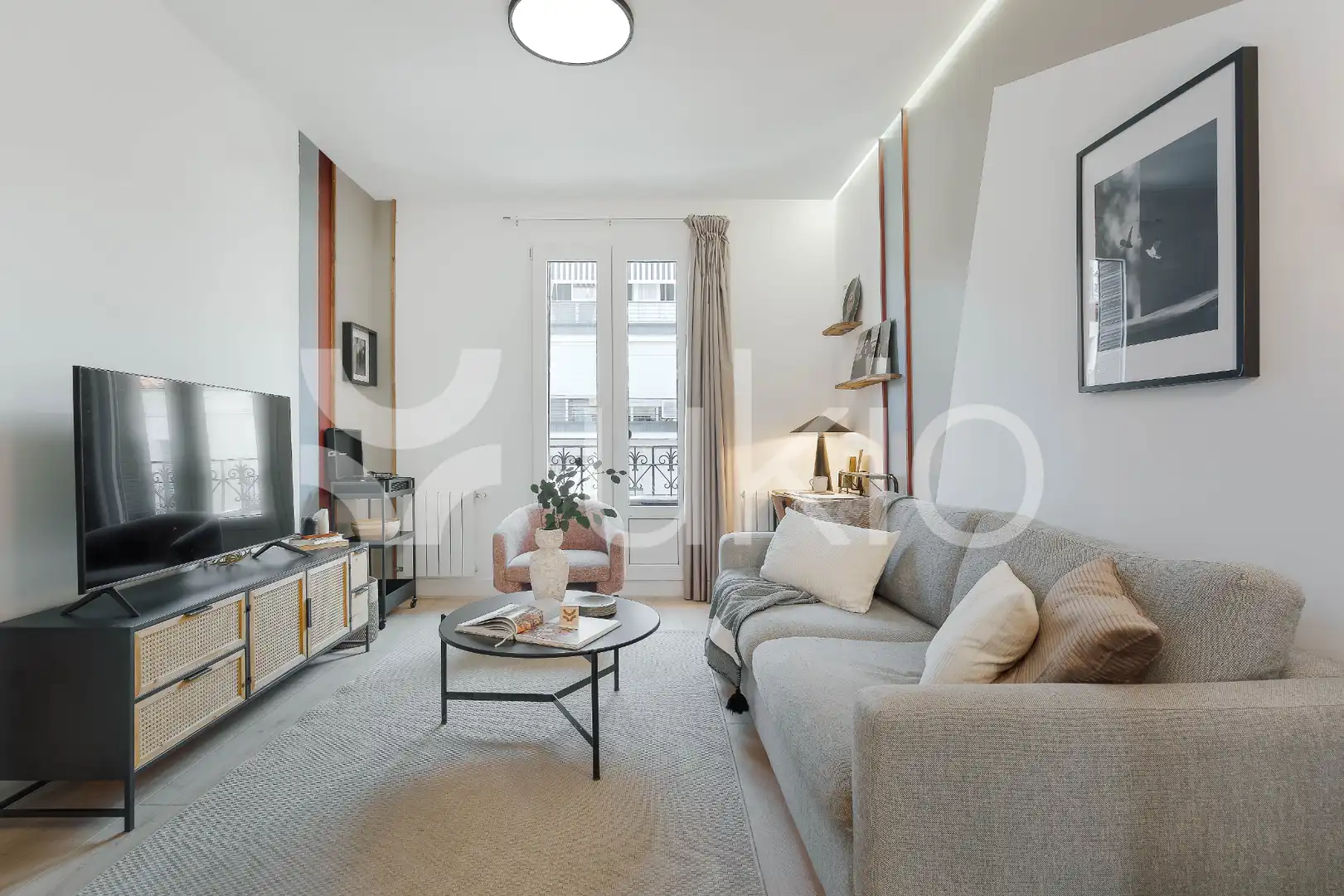 Sala d'estar de Apartament de lloguer en Madrid amb Aire condicionat, Calefacció i Moblat