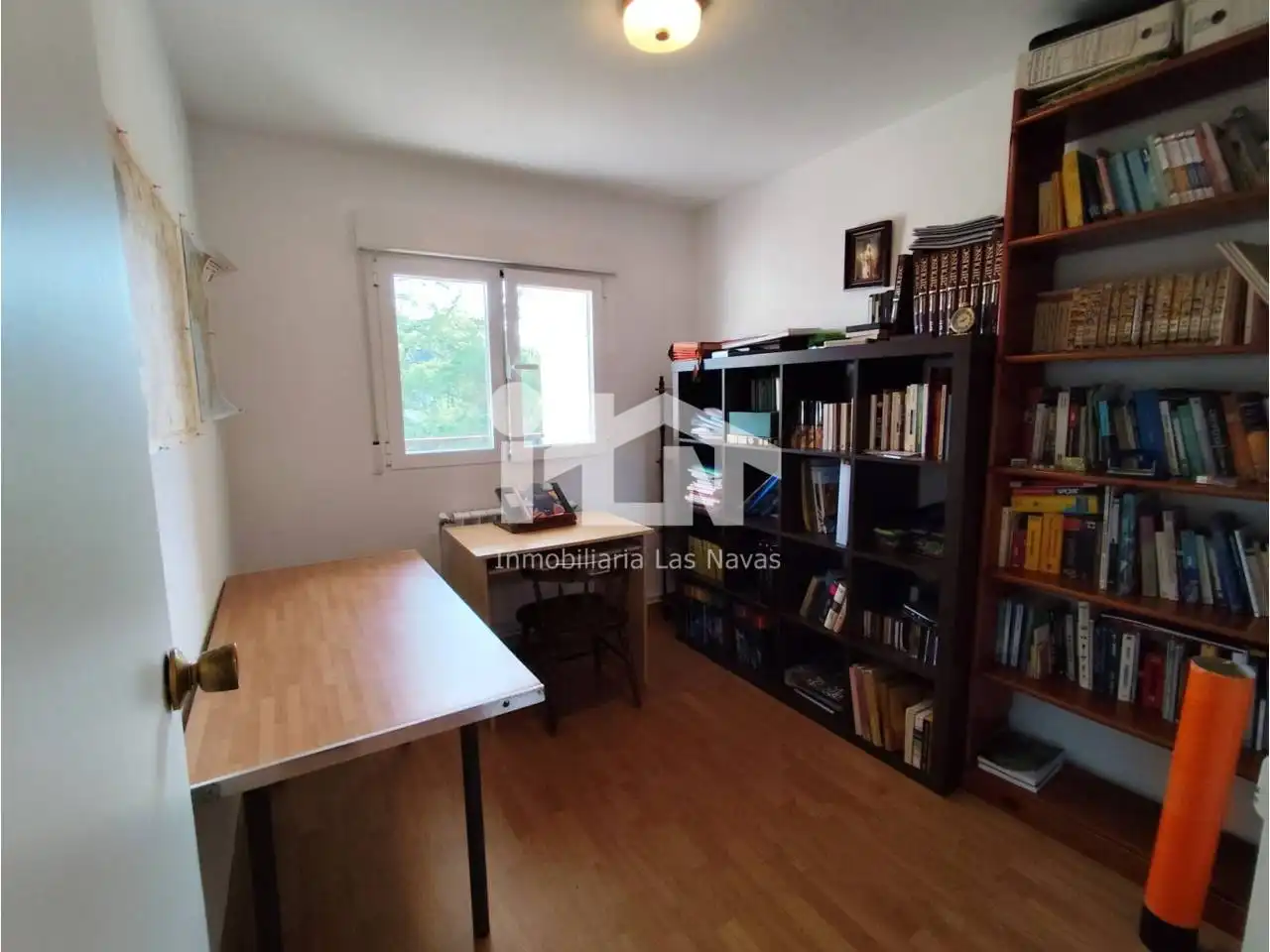 Bedroom of Flat for sale in Las Navas del Marqués   with Heating, Terrace and Storage room