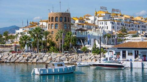 Photo 4 of Ground floor for rent in Nueva Andalucía centro, Marbella