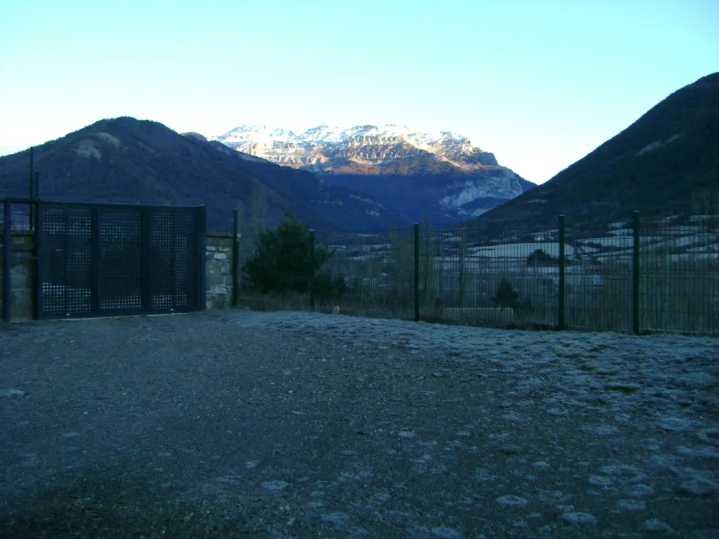 Vista exterior de Casa o chalet en venta en Valle de Hecho con Jardín privado, Terraza y Amueblado