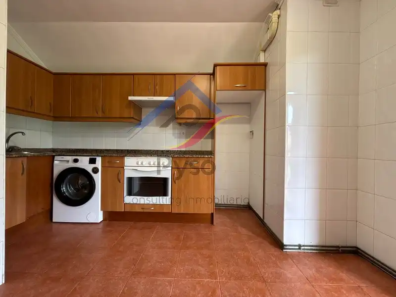 Cuina de Àtic en venda en Ruiloba amb Calefacció, Jardí privat i Balcó