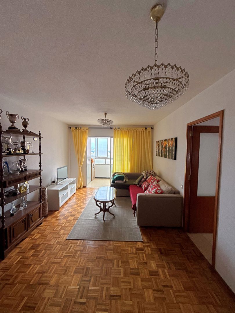 Sala d'estar de Pis en venda en Las Palmas de Gran Canaria amb Traster i Balcó