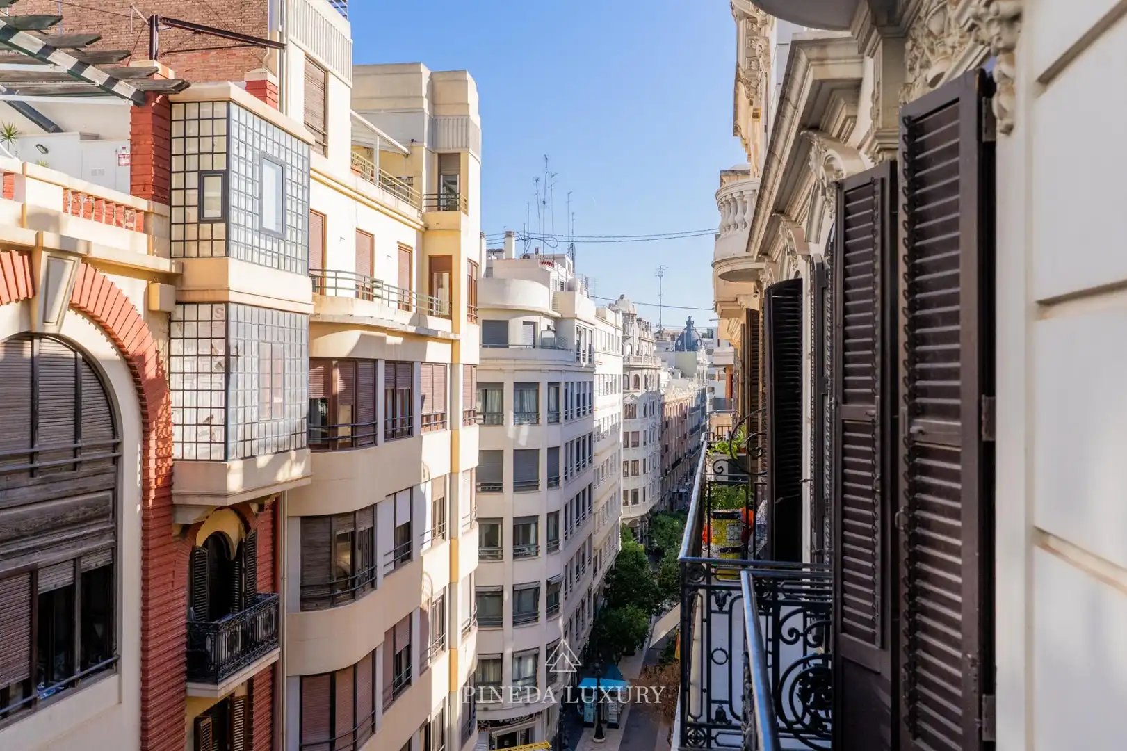 Außenansicht von Wohnung zum Verkauf in Valencia mit Heizung und Balkon