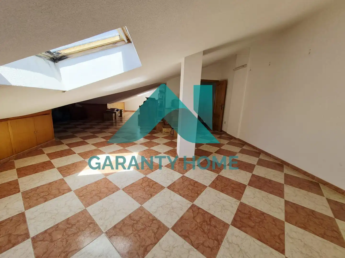 Houses for sale in Cáceres  with Air Conditioner, Heating and Private garden