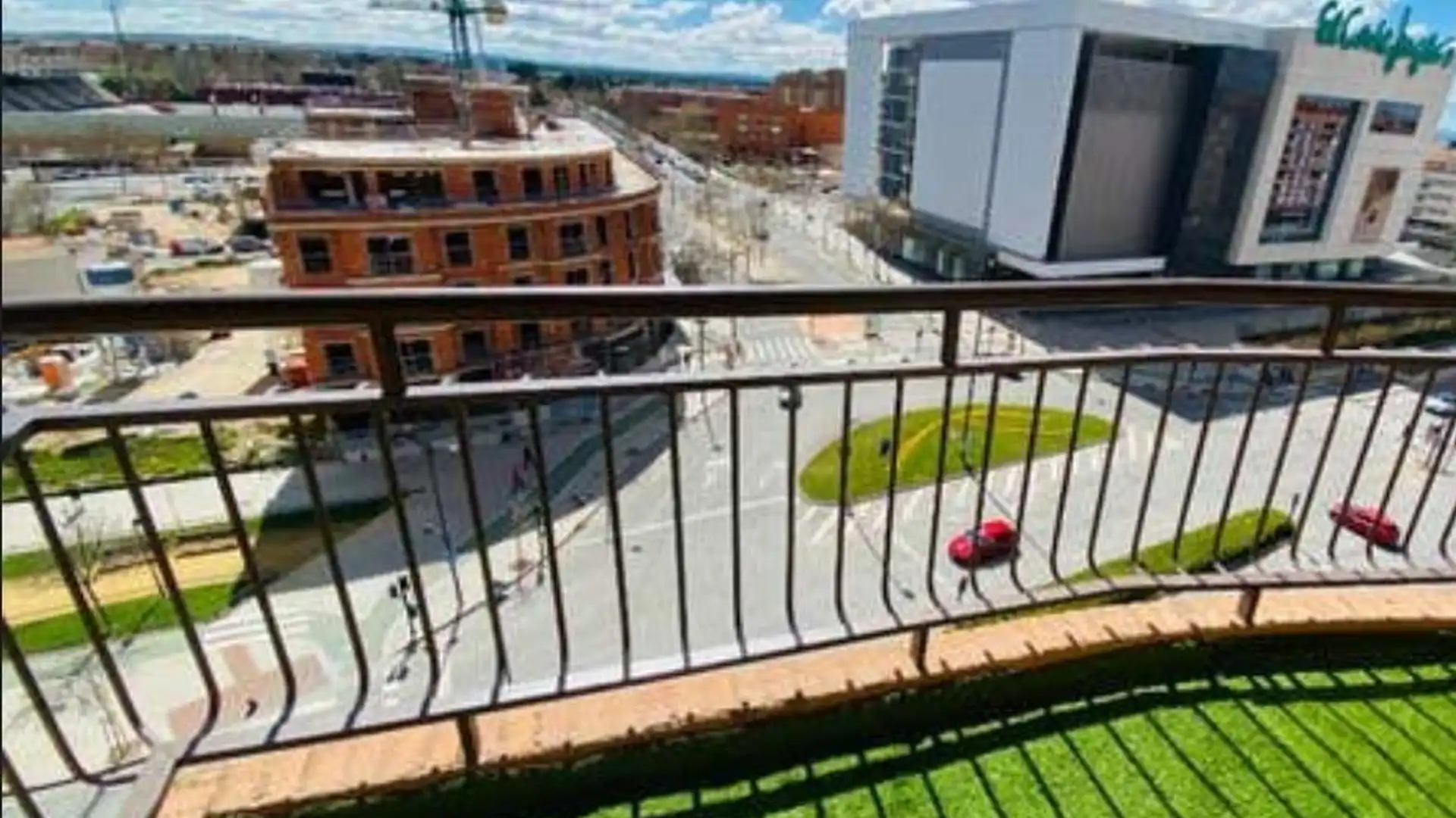 Exterior view of Apartments for rent in  Albacete Capital  with Air Conditioner and Balcony