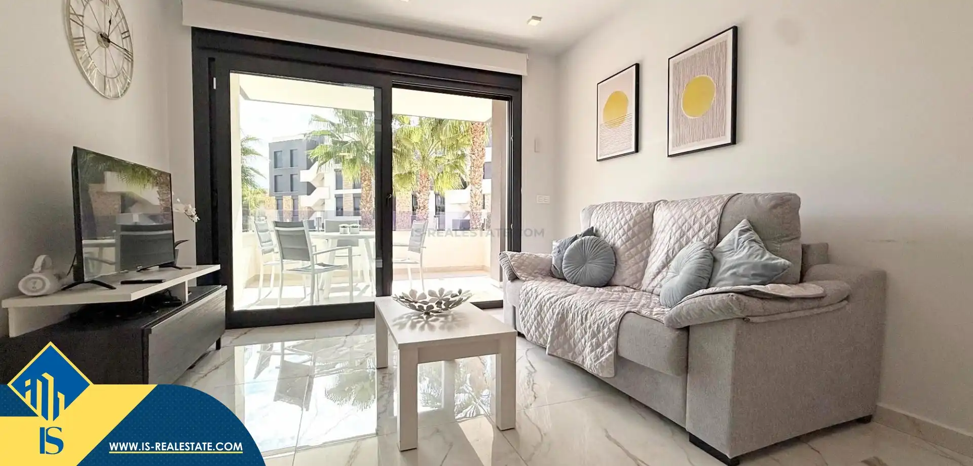 Living room of Flat for sale in Orihuela  with Terrace, Storage room and Furnished