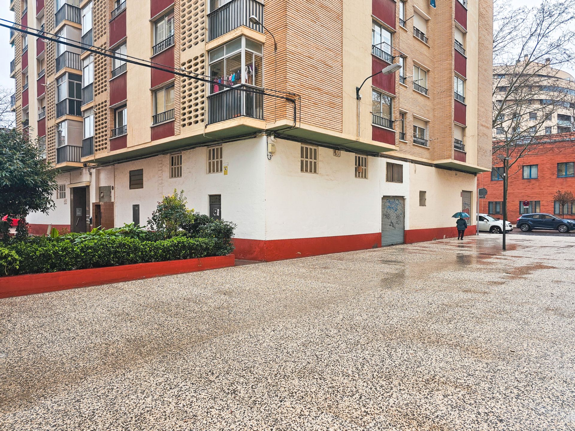 Local de lloguer a Calle de Joaquín Numancia, 1, La Jota, El Rabal