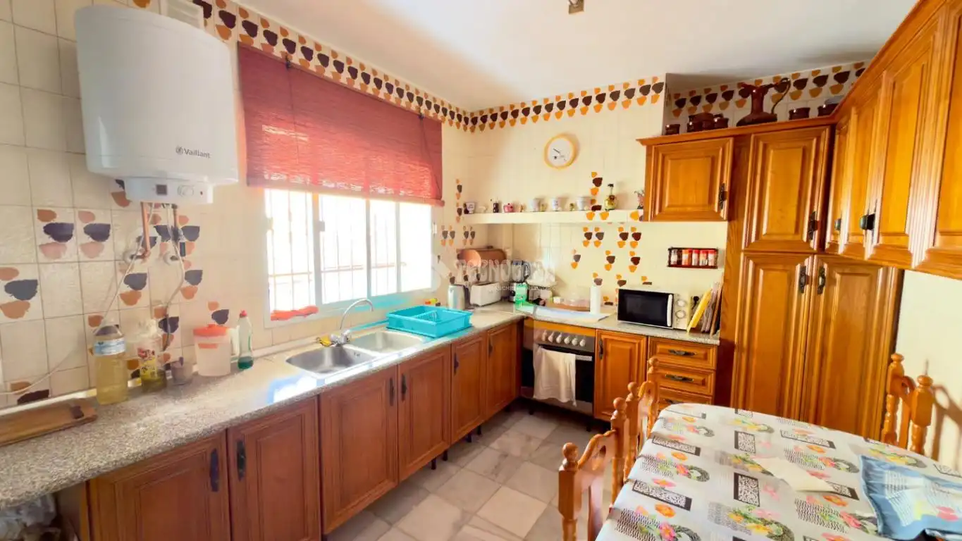 Casa con terraza en venta en San Enrique - Guadiaro -  Pueblo Nuevo, imagen 3