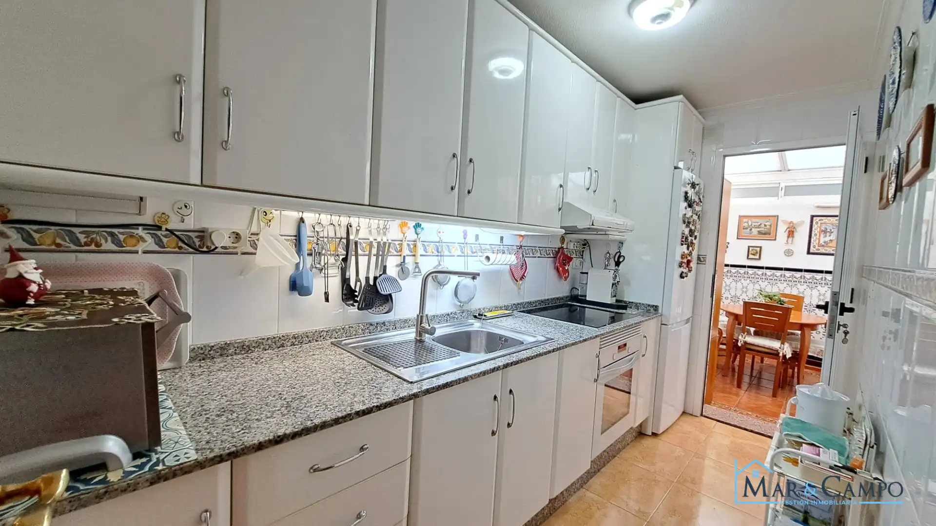 Cuina de Casa adosada en venda en San Javier amb Aire condicionat, Jardí privat i Moblat