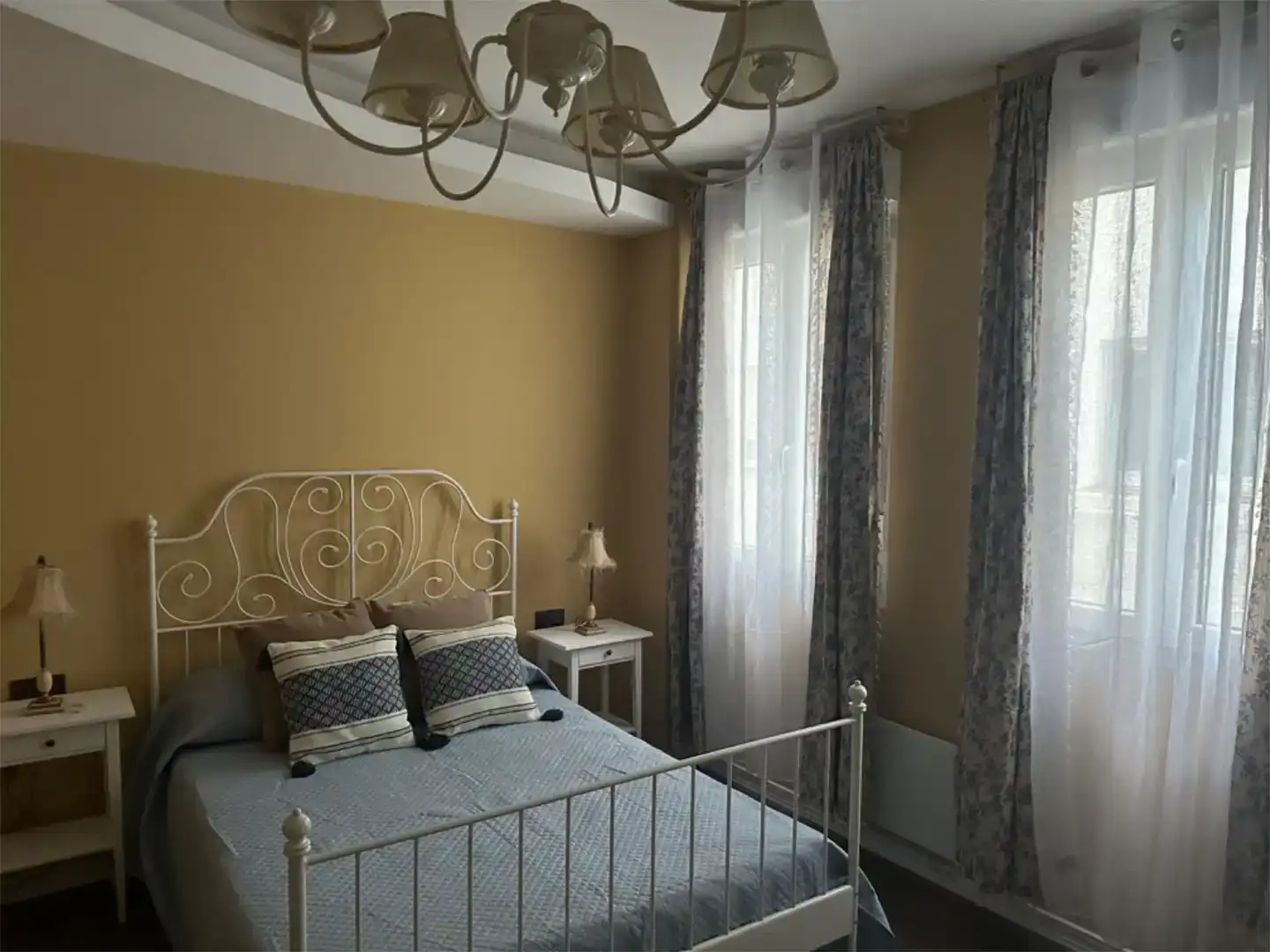 Schlafzimmer von Wohnung zur Miete in Ferrol mit Abstellraum und Möbliert