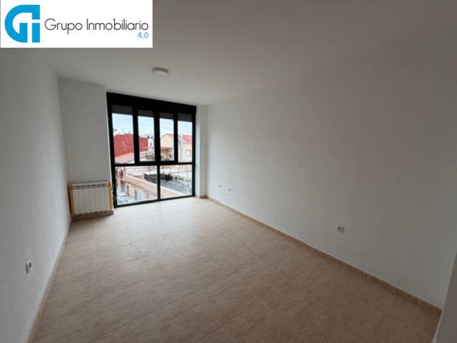 Piso en Venta en Calle Juan Bravo, 12 en Fuensalida