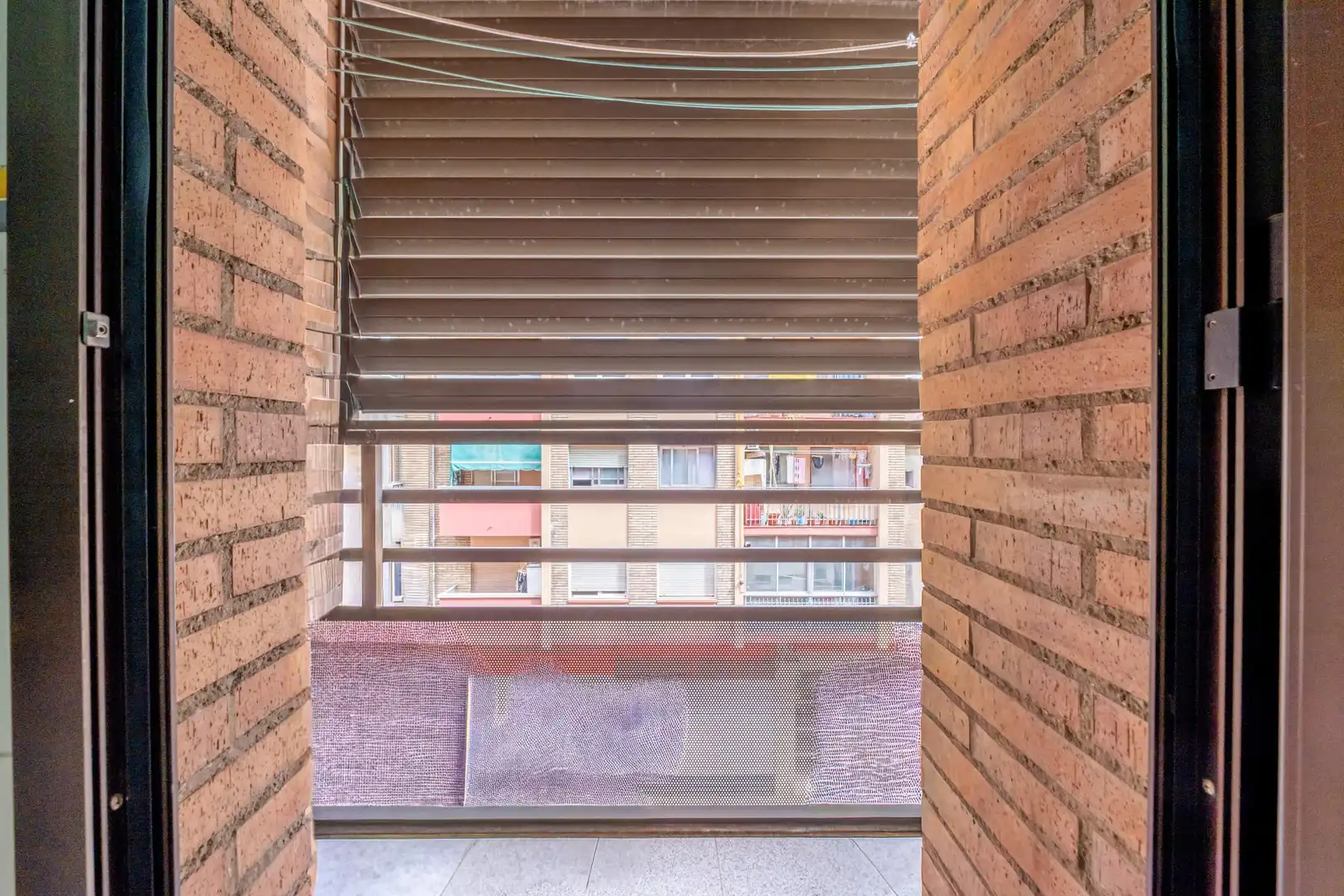 Vista exterior de Piso en venta en Zaragoza con Calefacción